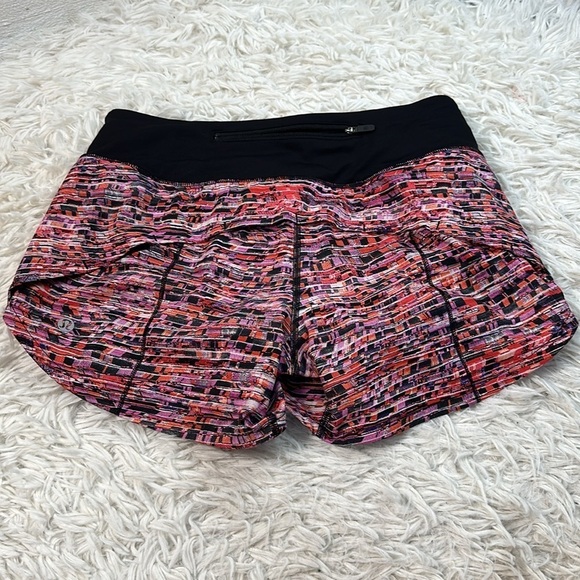 Lululemon Speed Up Short Long *4" Updated Fit Flash Pleat Orange Multi / Black - Picture 3 of 4